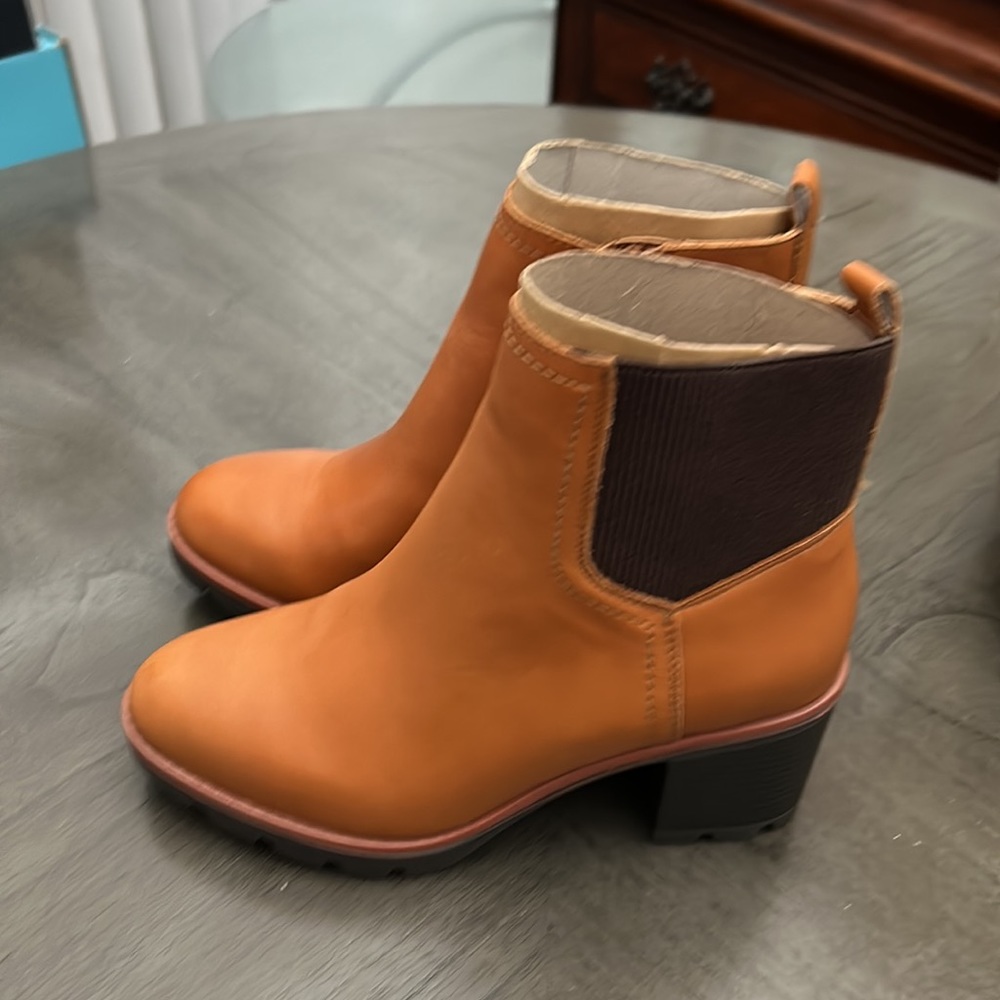 NATURALIZER VERNEY WATERPROOF LEATHER LUG BOOTS CIDER-SPICE (WIDE) - Picture 6 of 10